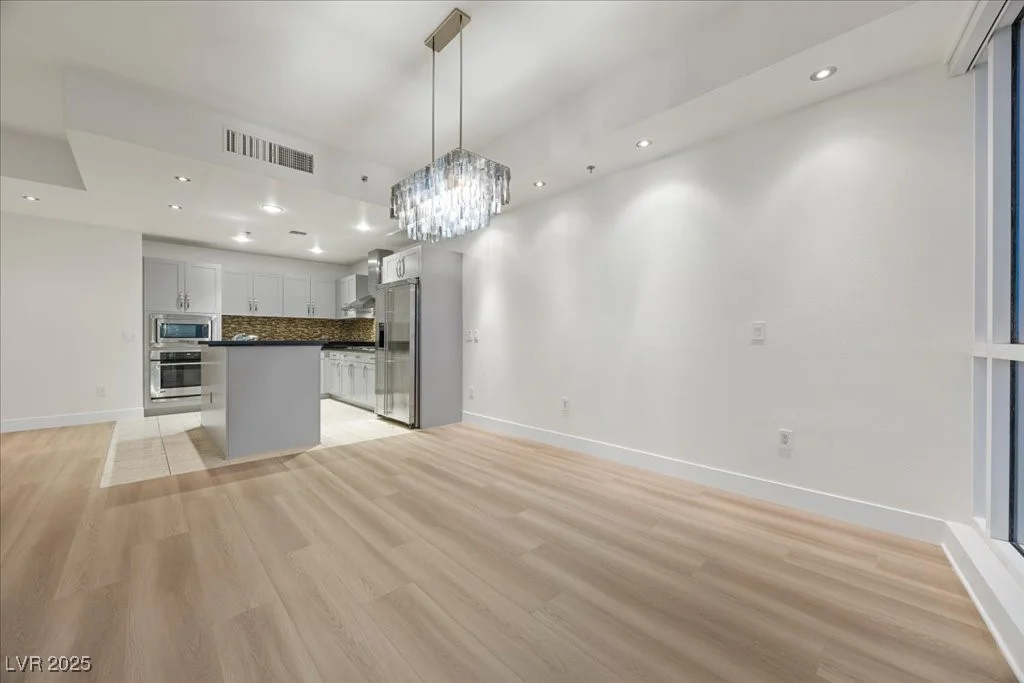 4575 Dean Martin, Las Vegas, NV 89103