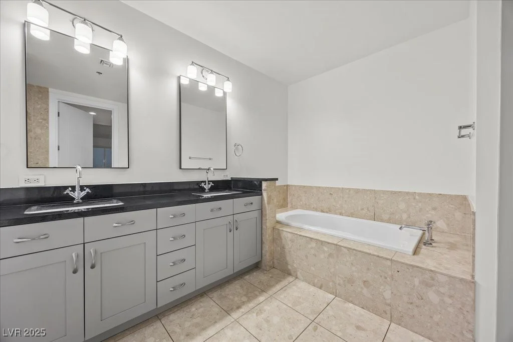 4575 Dean Martin, Las Vegas, NV 89103