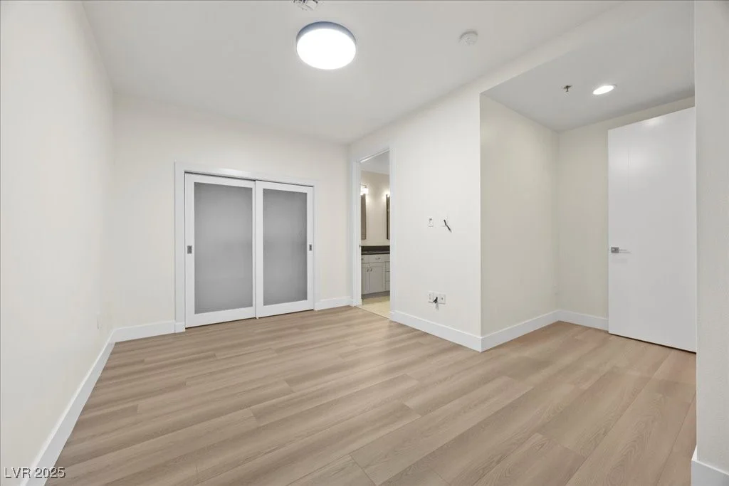 4575 Dean Martin, Las Vegas, NV 89103
