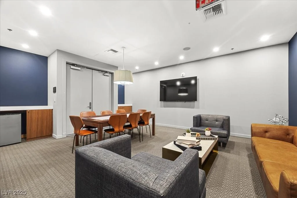4575 Dean Martin, Las Vegas, NV 89103