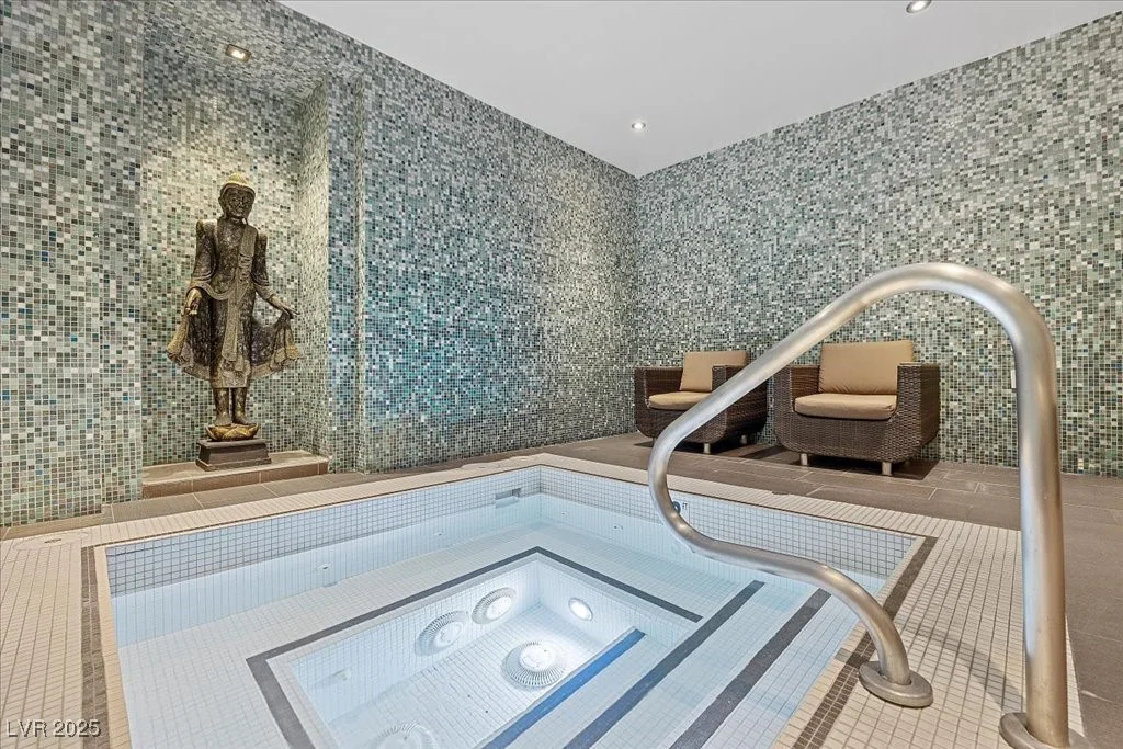 4575 Dean Martin, Las Vegas, NV 89103