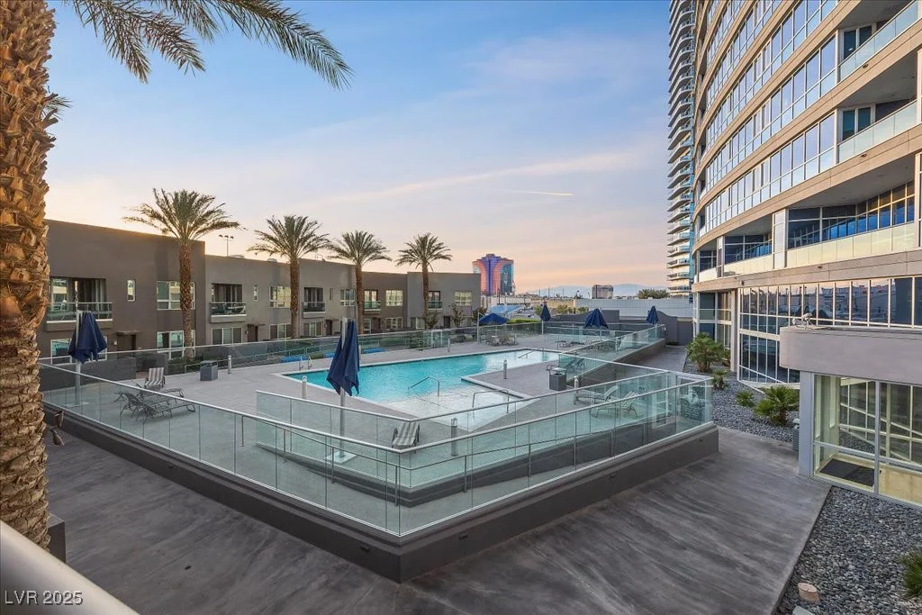 4575 Dean Martin, Las Vegas, NV 89103