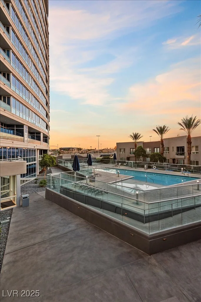 4575 Dean Martin, Las Vegas, NV 89103