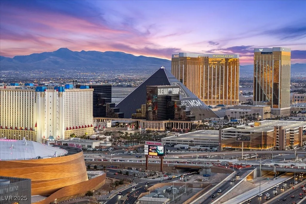 4575 Dean Martin, Las Vegas, NV 89103
