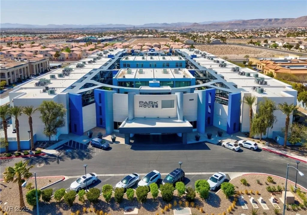 8925 Flamingo, Las Vegas, NV 89147