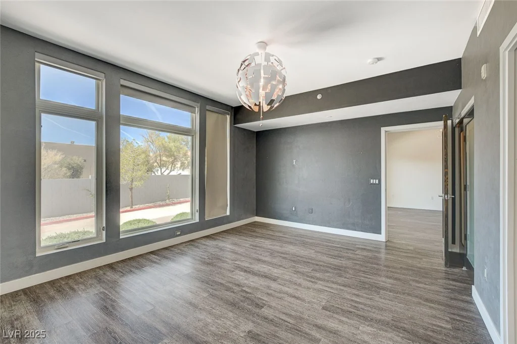 8925 Flamingo, Las Vegas, NV 89147