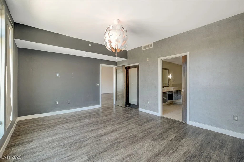 8925 Flamingo, Las Vegas, NV 89147