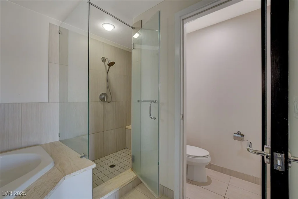 8925 Flamingo, Las Vegas, NV 89147