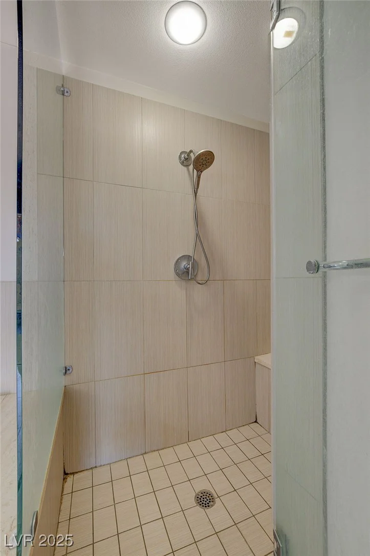 8925 Flamingo, Las Vegas, NV 89147