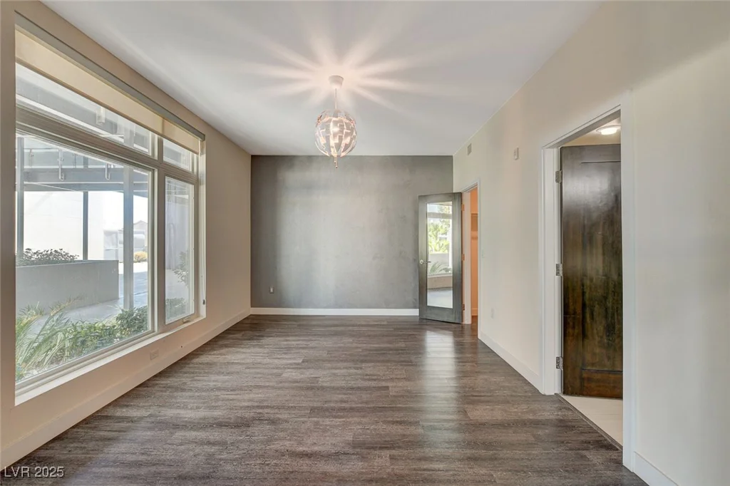8925 Flamingo, Las Vegas, NV 89147