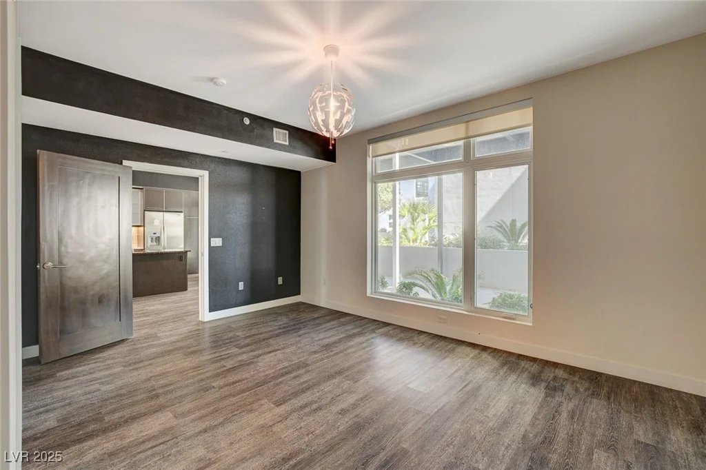 8925 Flamingo, Las Vegas, NV 89147