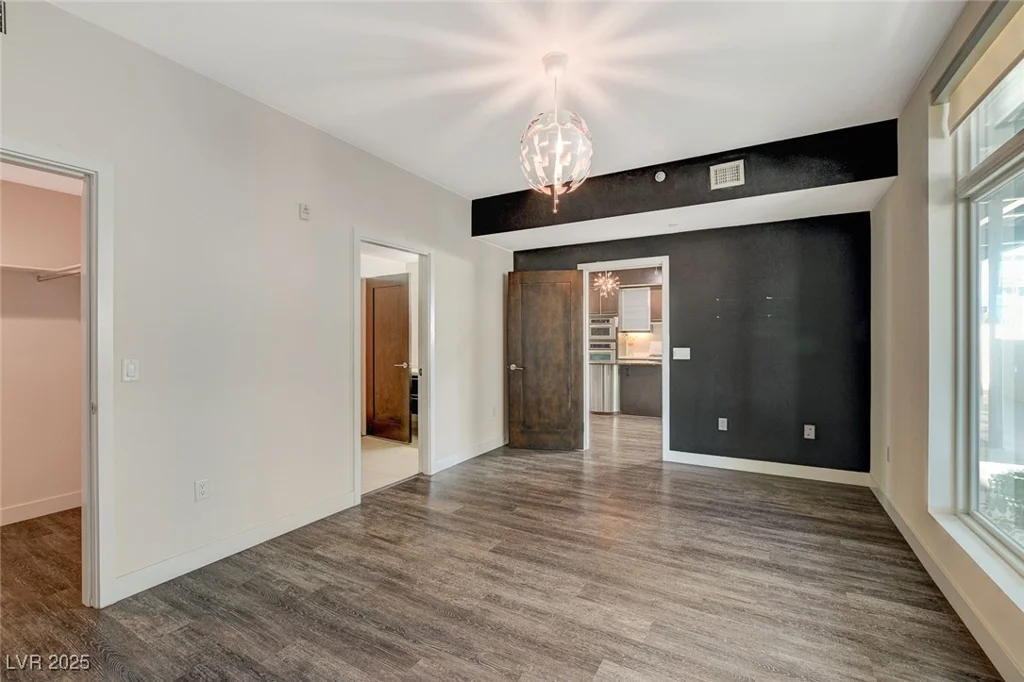 8925 Flamingo, Las Vegas, NV 89147