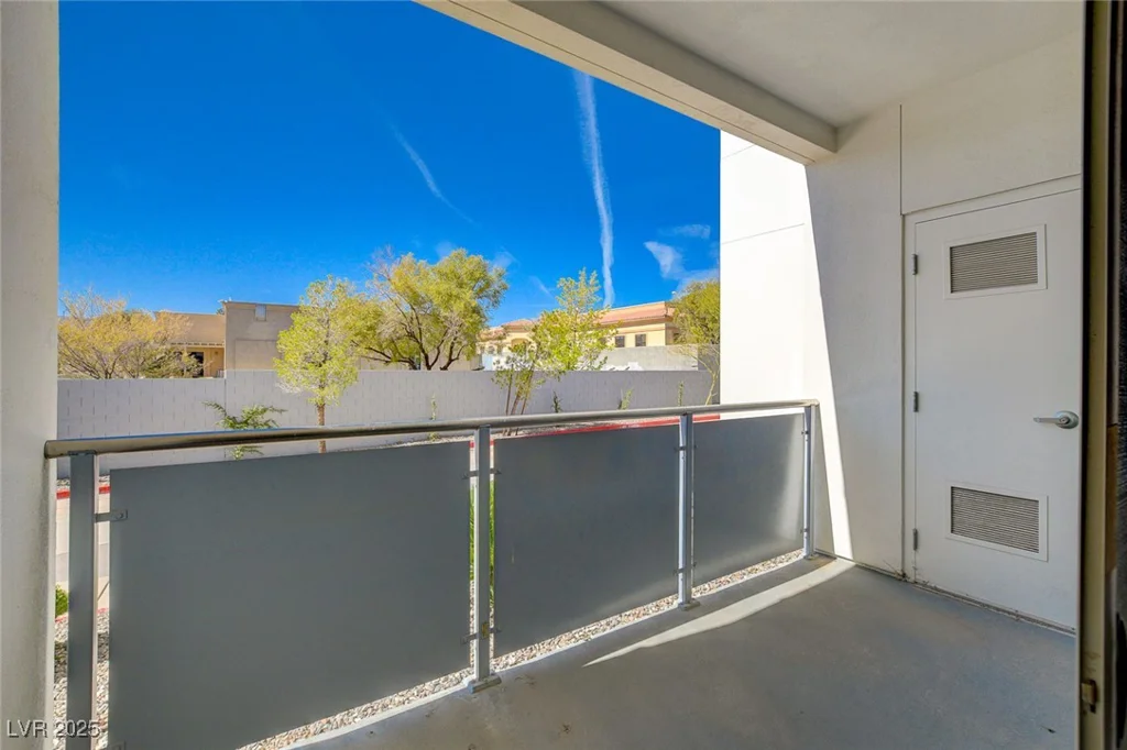 8925 Flamingo, Las Vegas, NV 89147