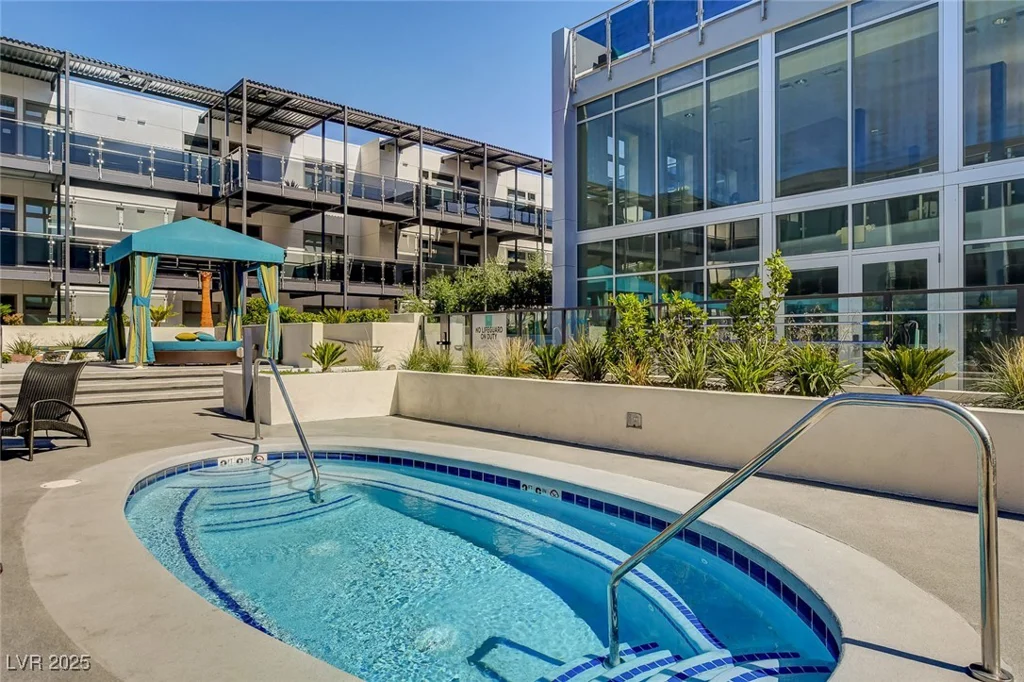 8925 Flamingo, Las Vegas, NV 89147