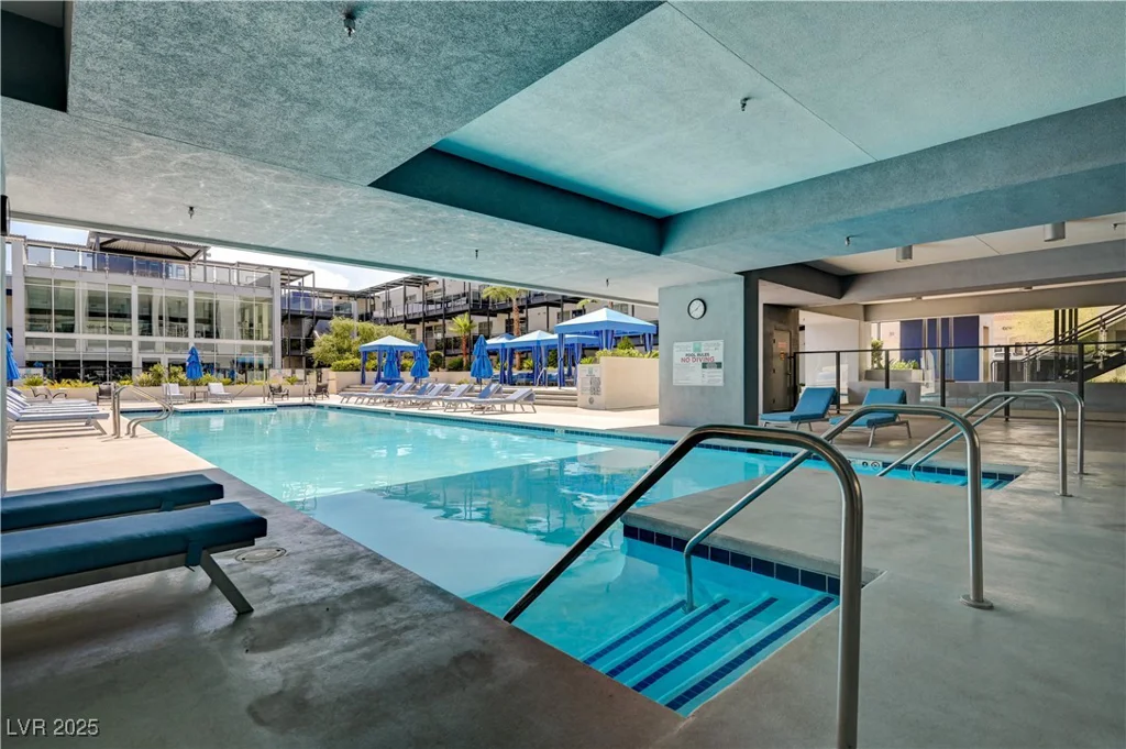 8925 Flamingo, Las Vegas, NV 89147