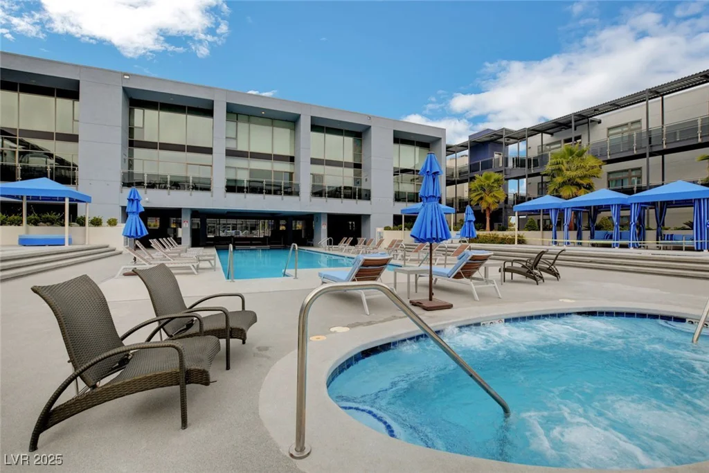 8925 Flamingo, Las Vegas, NV 89147