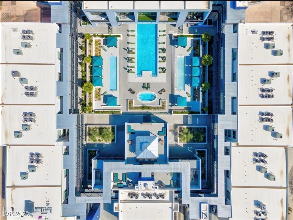8925 Flamingo, Las Vegas, NV 89147
