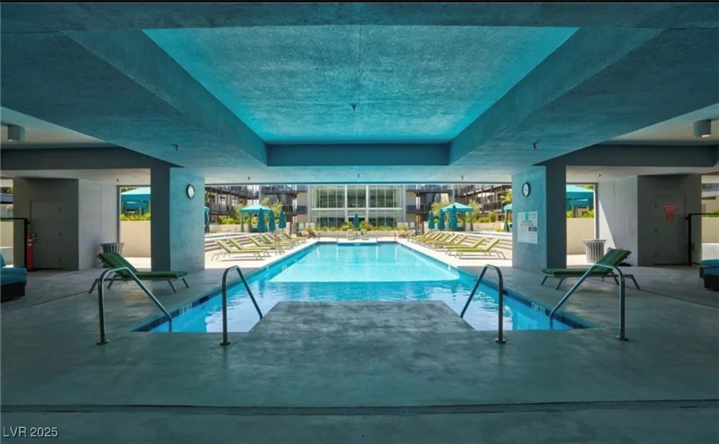 8925 Flamingo, Las Vegas, NV 89147