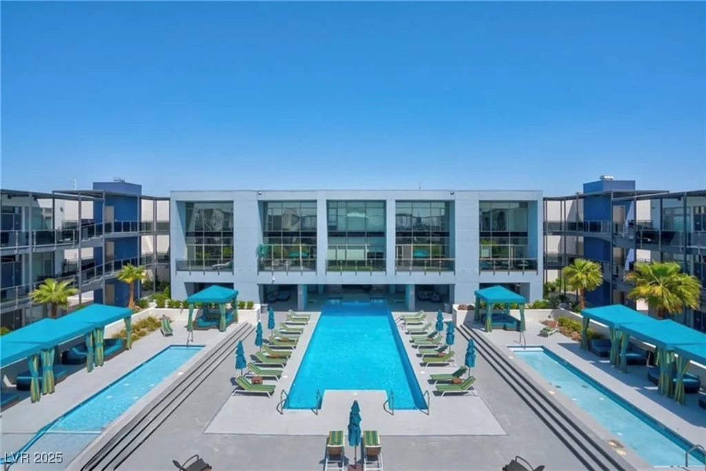 8925 Flamingo, Las Vegas, NV 89147
