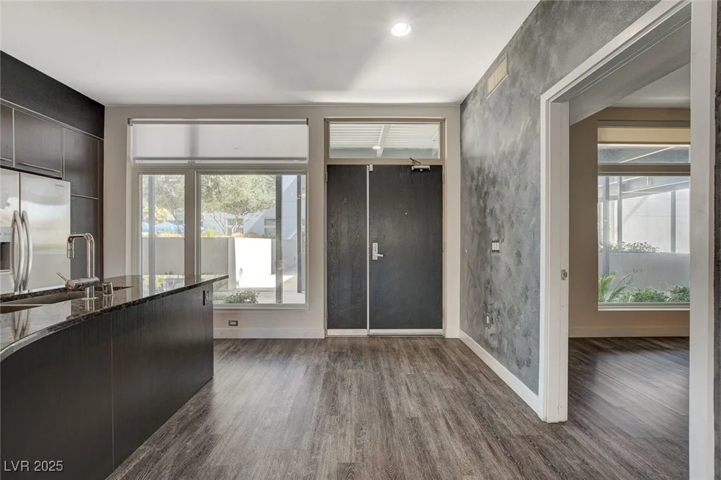 8925 Flamingo, Las Vegas, NV 89147