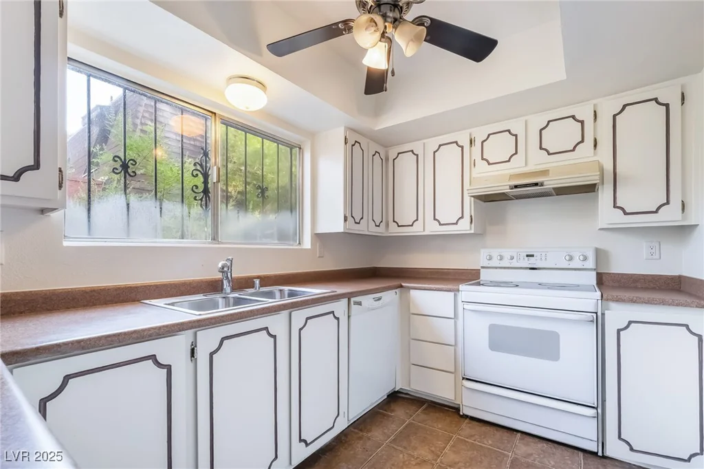 4623 Monterey, Las Vegas, NV 89169
