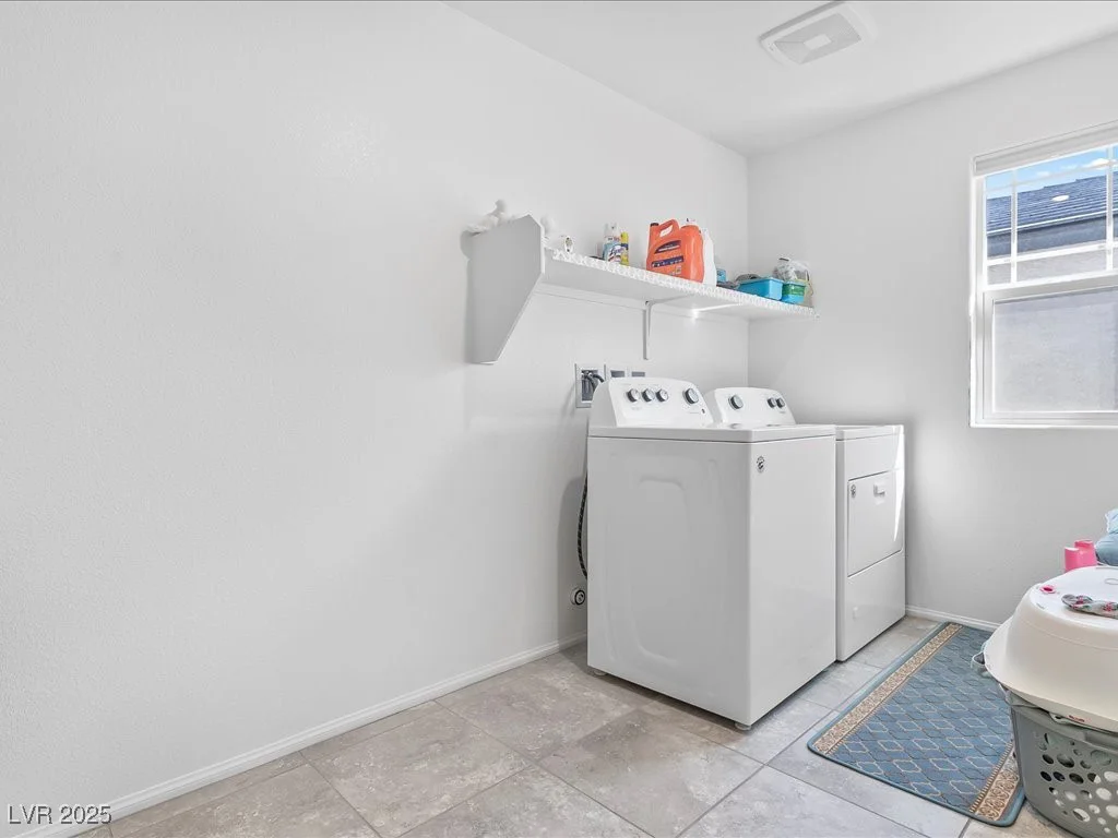 6082 Rose Springs, Las Vegas, NV 89130