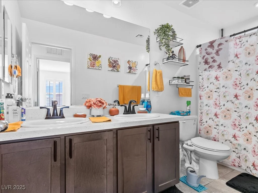 6082 Rose Springs, Las Vegas, NV 89130