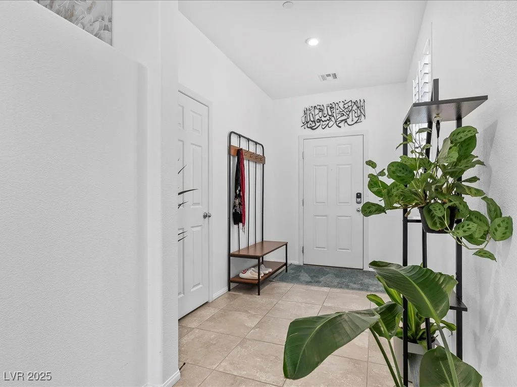 6082 Rose Springs, Las Vegas, NV 89130