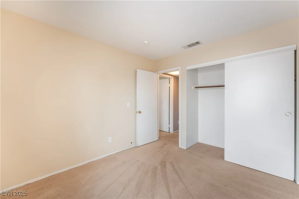 1624 Leaning Pine, Las Vegas, NV 89128