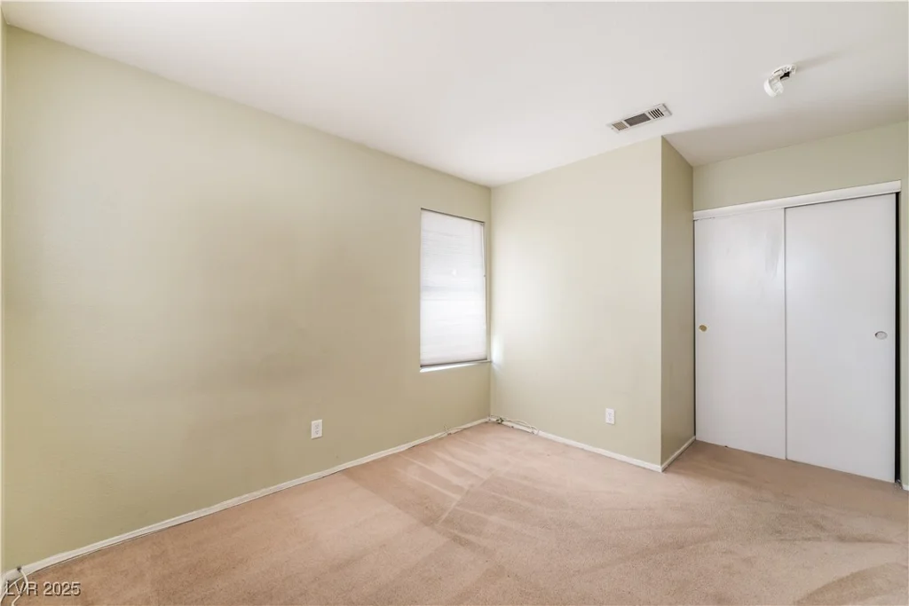 1624 Leaning Pine, Las Vegas, NV 89128