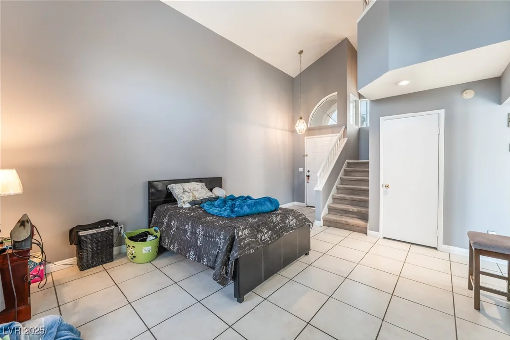 1624 Leaning Pine, Las Vegas, NV 89128