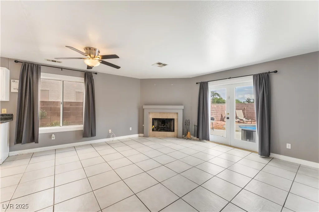 1624 Leaning Pine, Las Vegas, NV 89128