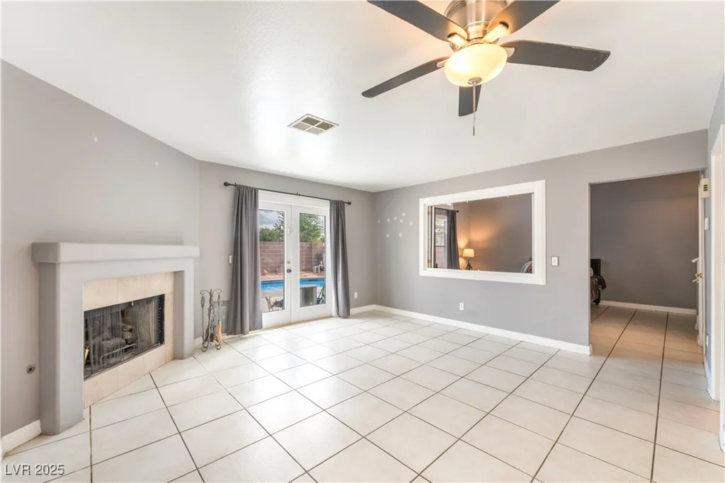 1624 Leaning Pine, Las Vegas, NV 89128
