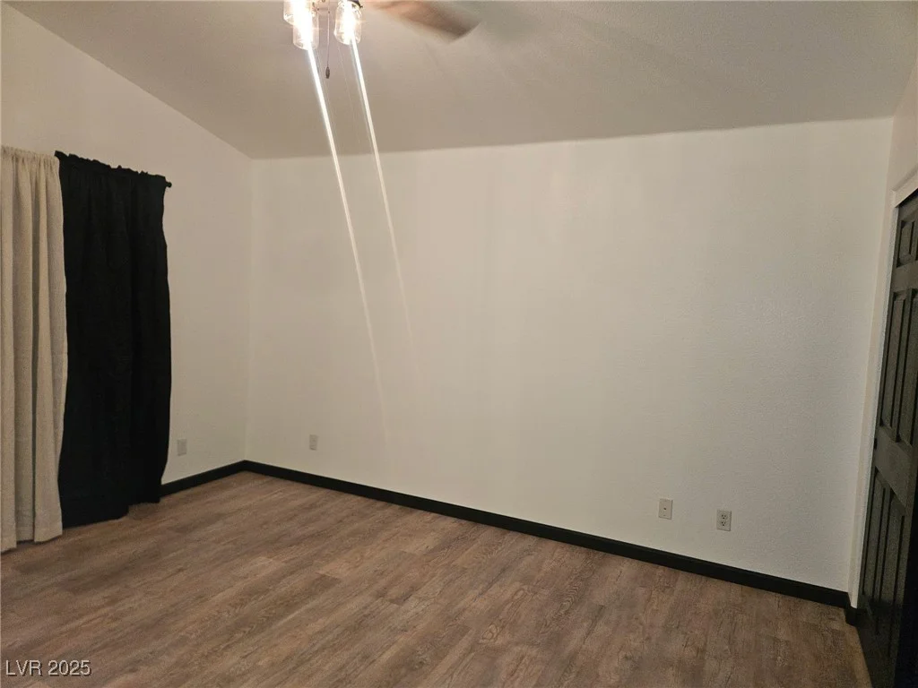 4440 Minaret, North Las Vegas, NV 89031