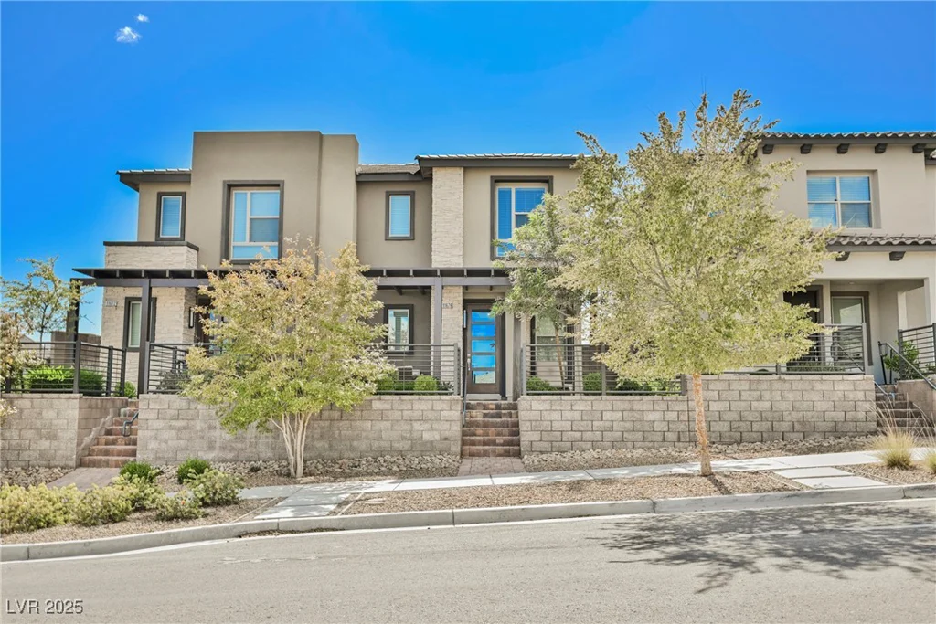 11676 Hamilton Lake, Las Vegas, NV 89138