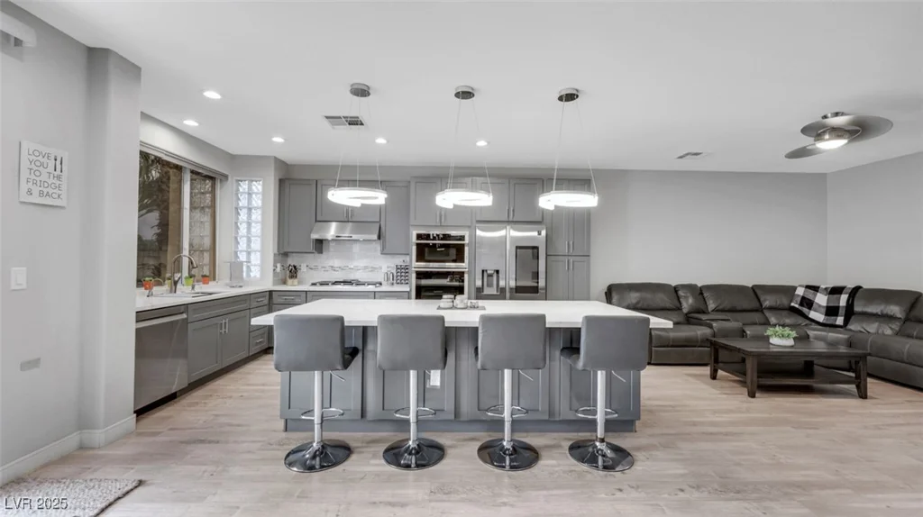 1301 Fox Acres, Las Vegas, NV 89134