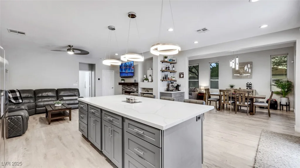 1301 Fox Acres, Las Vegas, NV 89134
