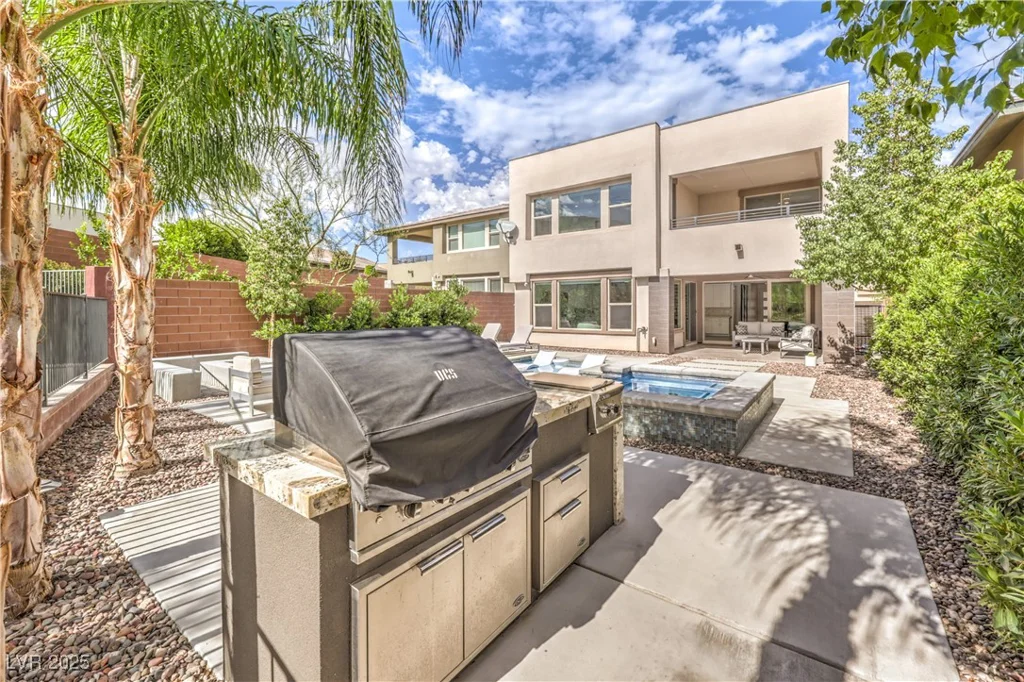 10337 Kesington, Las Vegas, NV 89135