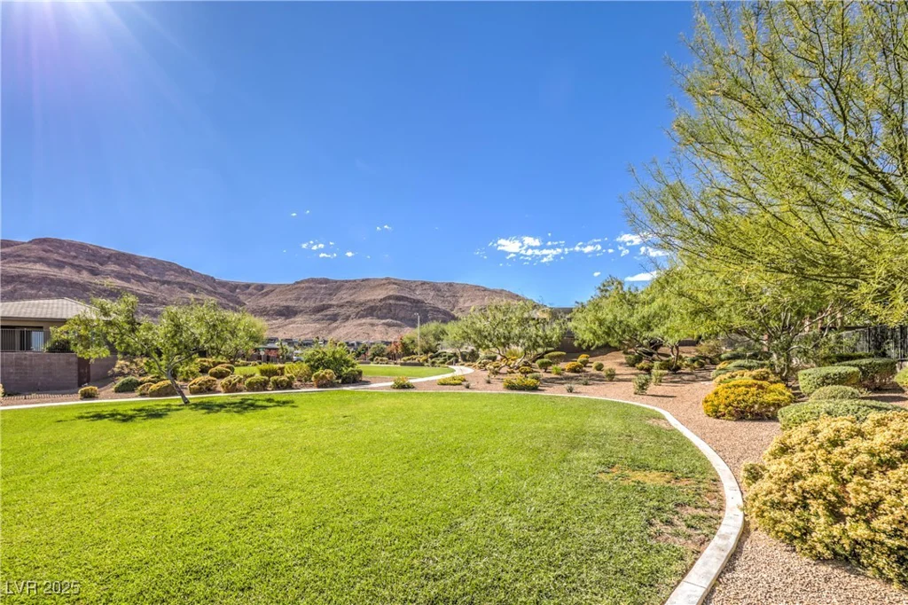 10337 Kesington, Las Vegas, NV 89135