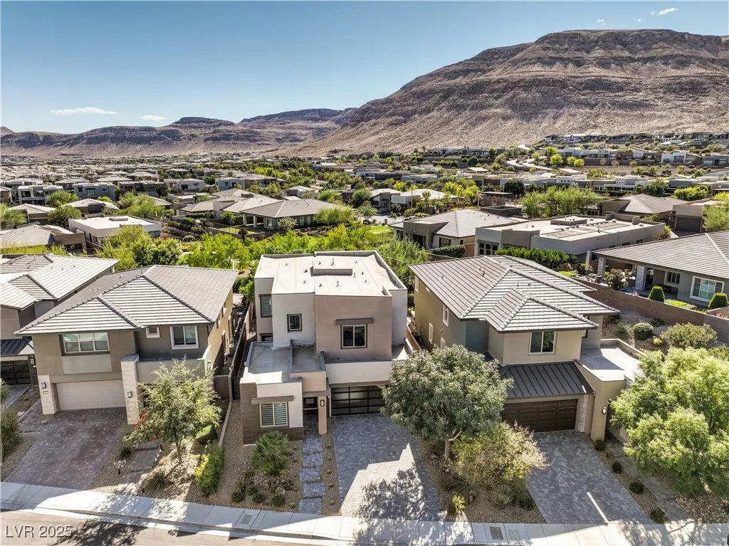 10337 Kesington, Las Vegas, NV 89135
