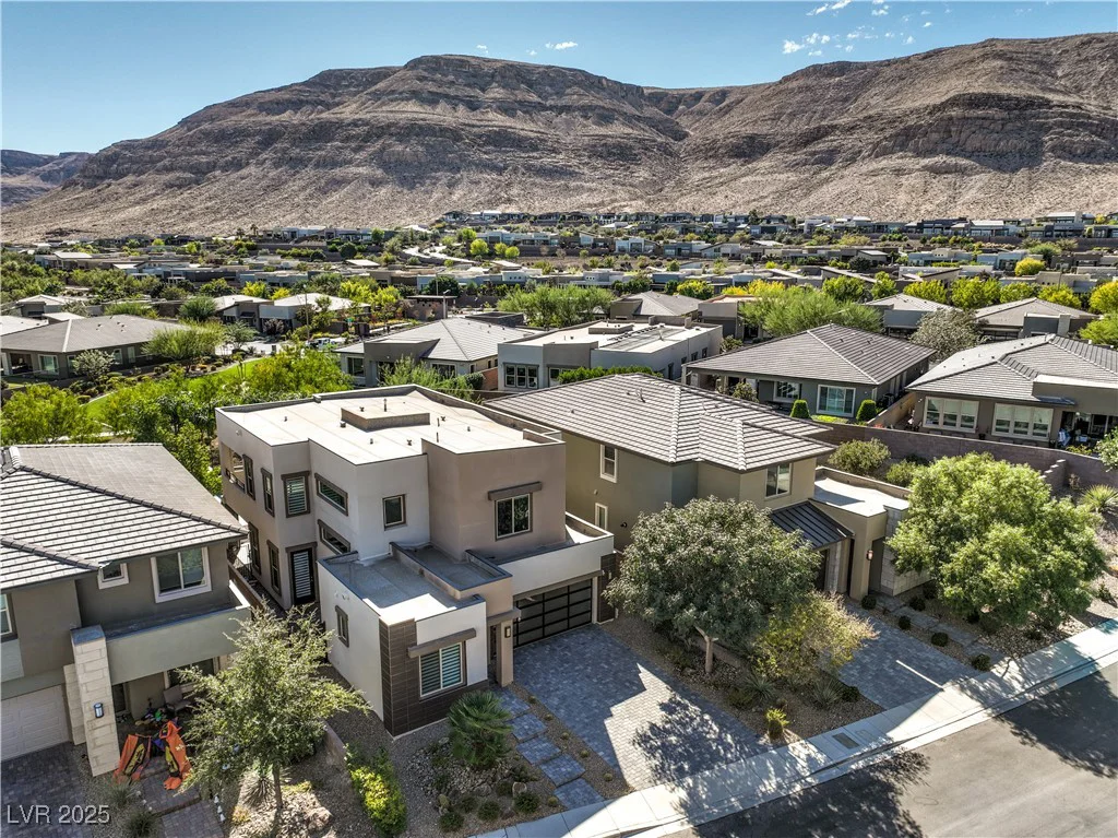 10337 Kesington, Las Vegas, NV 89135