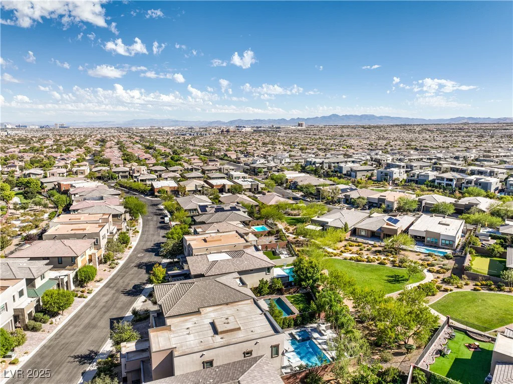 10337 Kesington, Las Vegas, NV 89135