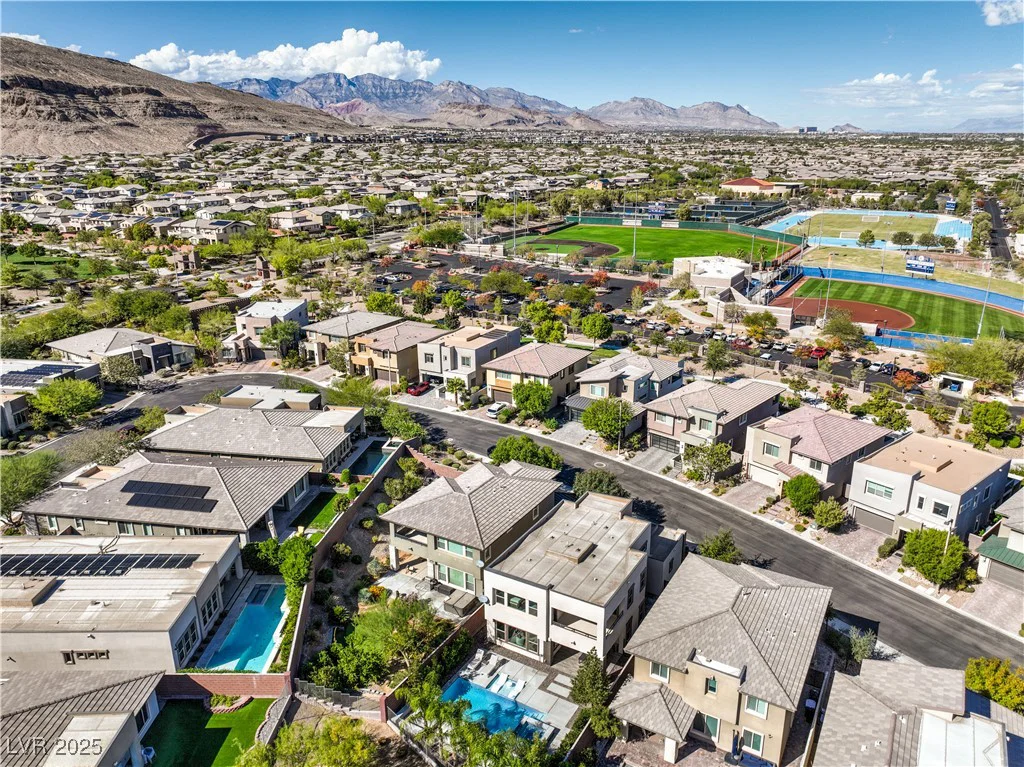 10337 Kesington, Las Vegas, NV 89135