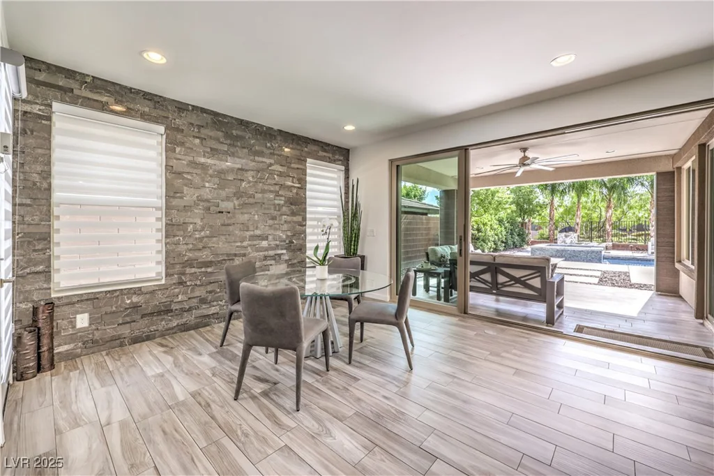 10337 Kesington, Las Vegas, NV 89135