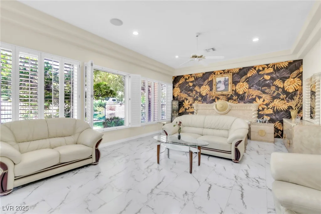 2209 Glenbrook, Las Vegas, NV 89117