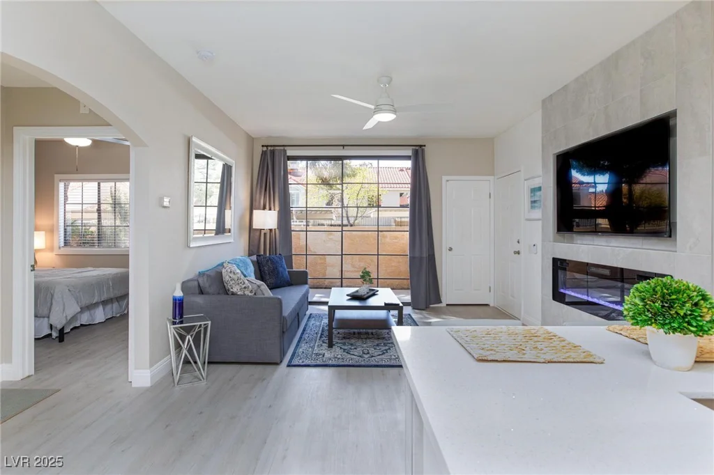 5130 Jones, Las Vegas, NV 89118