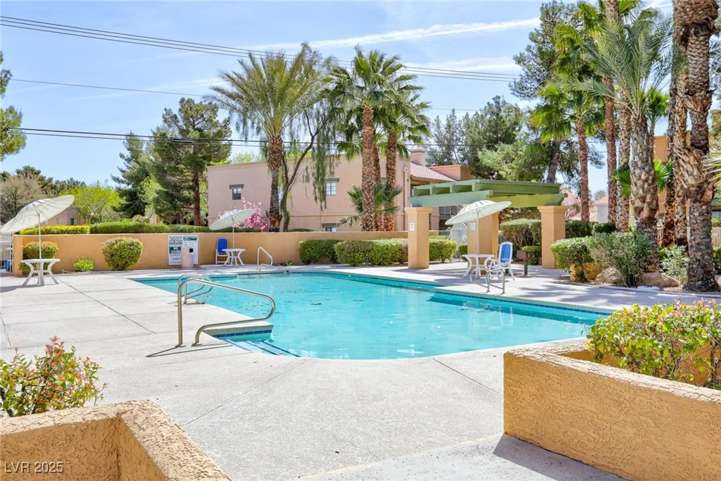 5130 Jones, Las Vegas, NV 89118