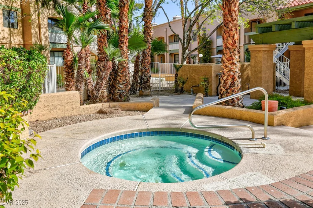 5130 Jones, Las Vegas, NV 89118
