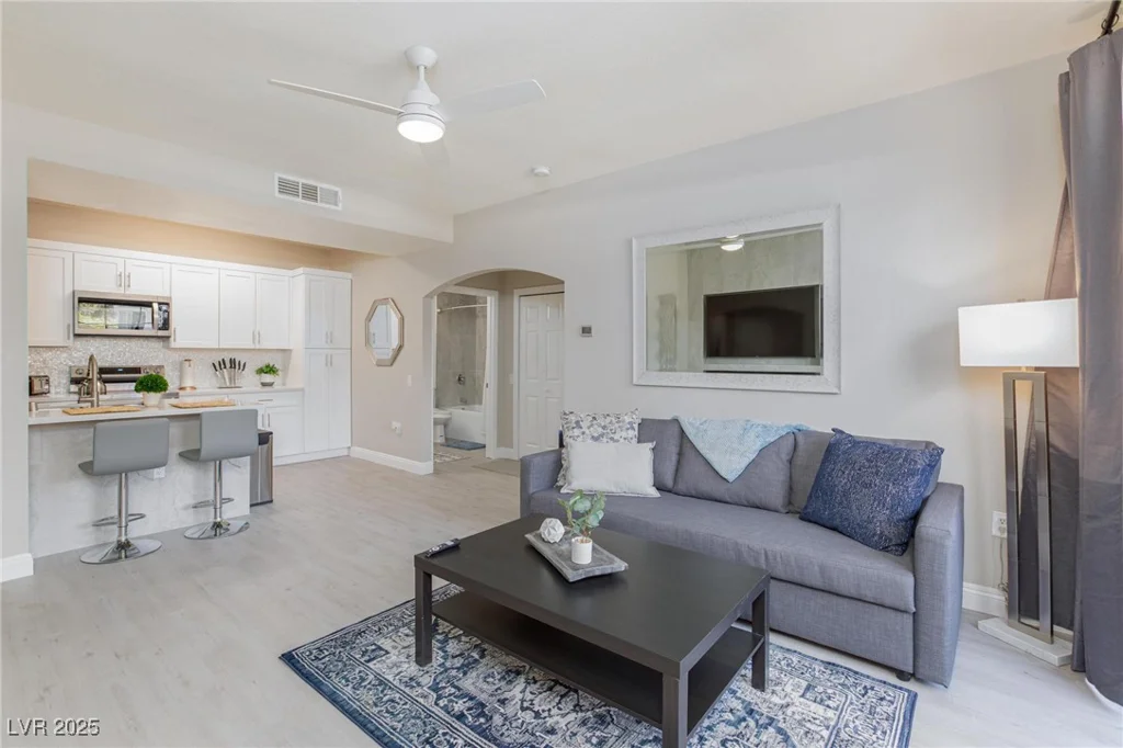 5130 Jones, Las Vegas, NV 89118