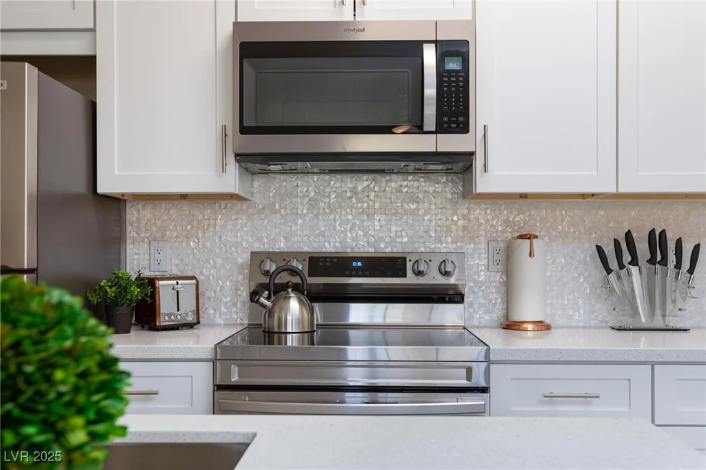 5130 Jones, Las Vegas, NV 89118